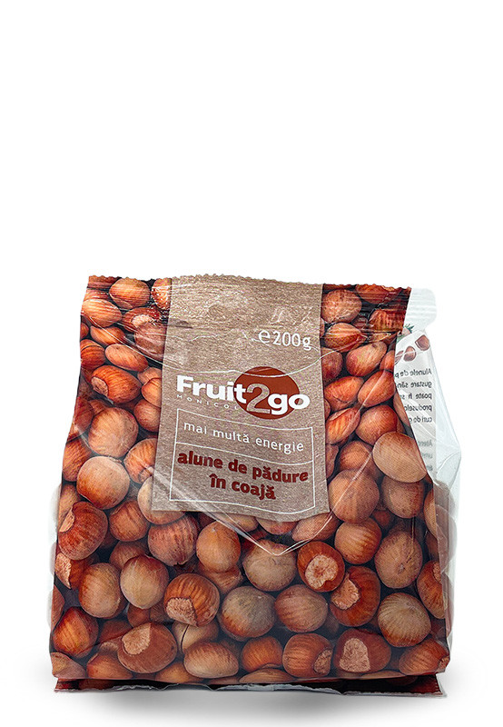 Alunele de pădure în coajă